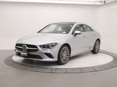 Certified 2022 Mercedes-Benz CLA 250 image 3
