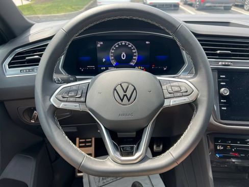 Used 2023 Volkswagen Tiguan SE R-Line FWD image 16