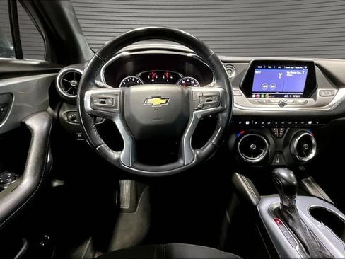 Used 2020 Chevrolet Blazer LT FWD image 8