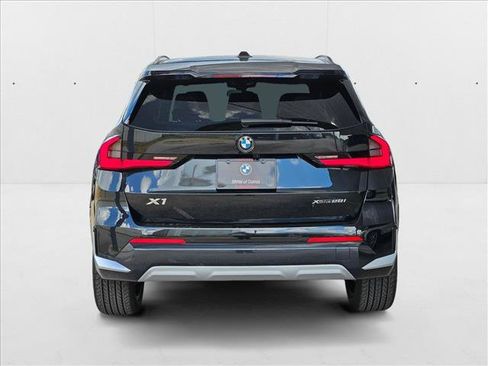 Used 2026 BMW X1 xDrive28i w/ Technology Package image 6