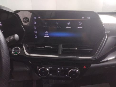 Used 2024 Chevrolet Trax RS w/ Sunroof Package image 45