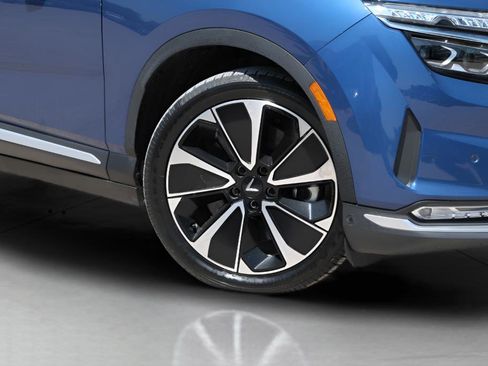 New 2025 VinFast VF 8 Plus AWD/4WD image 35