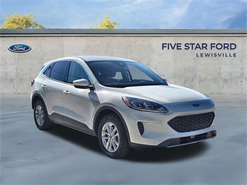 Used 2020 Ford Escape SE image 1