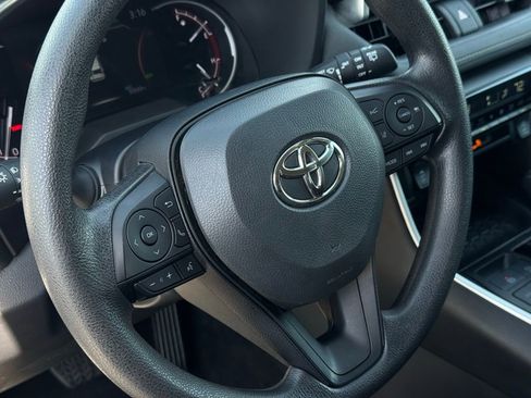 Used 2024 Toyota RAV4 XLE FWD image 17
