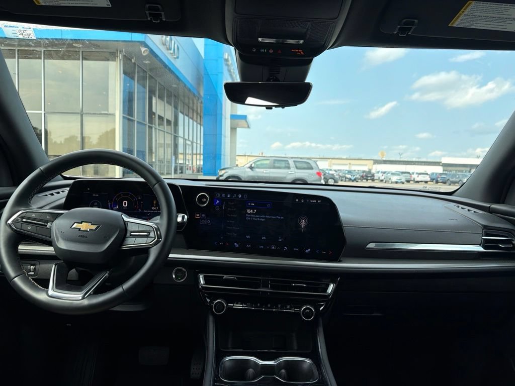 Used 2026 Chevrolet Traverse LT w/ Driver Confidence Package FWD image 18