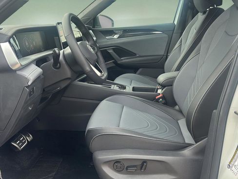 New 2026 Volkswagen Tiguan SE R-Line AWD/4WD image 21