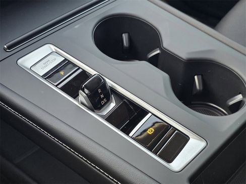 New 2026 Volkswagen Atlas SE image 14