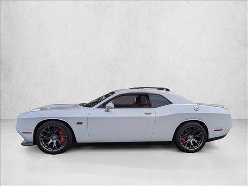 Used 2016 Dodge Challenger SRT w/ Technology Group RWD image 9