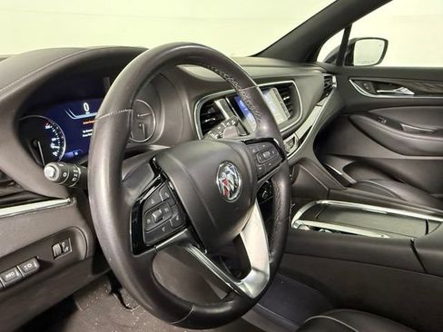 Used 2022 Buick Enclave Avenir FWD image 16