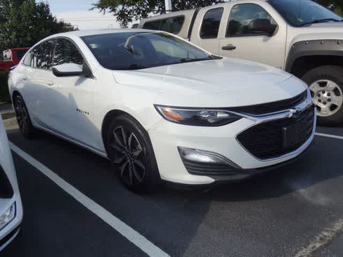 Used 2020 Chevrolet Malibu RS FWD image 3