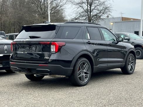 New 2026 Ford Explorer ST-Line w/ ST-Line Street Pack image 4
