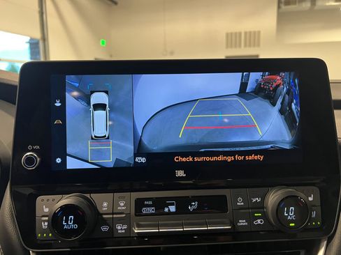 Used 2024 Toyota Grand Highlander Platinum AWD/4WD image 18