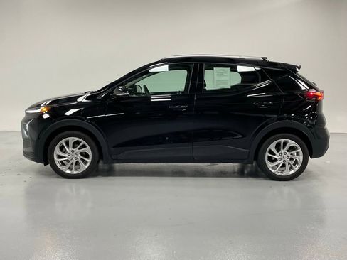 Used 2023 Chevrolet Bolt EUV LT image 2