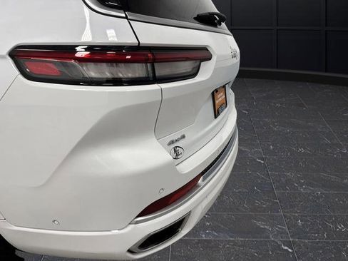 Used 2024 Jeep Grand Cherokee L Summit w/ Advanced Protech Group IV image 37