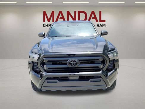 Used 2025 Toyota Tacoma SR AWD/4WD image 2