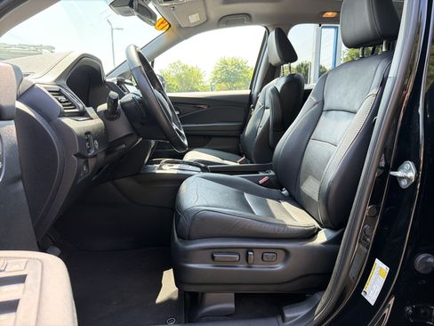 Used 2019 Honda Pilot Elite image 16