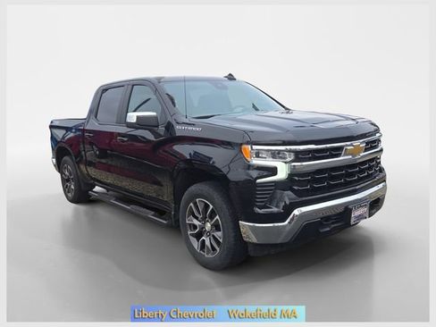 Used 2022 Chevrolet Silverado 1500 LT AWD/4WD image 1