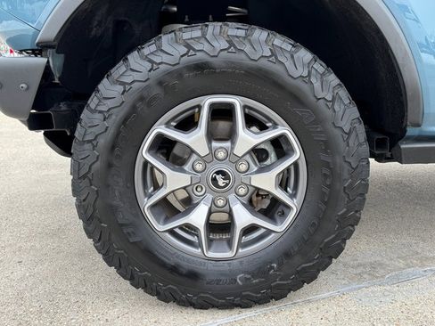 Used 2022 Ford Bronco Badlands image 13