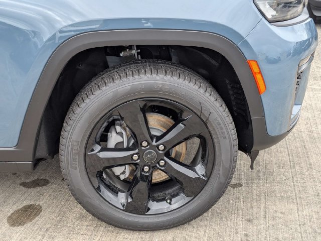 New 2027 Jeep Grand Cherokee Limited w/ Limited Altitude Package RWD image 12