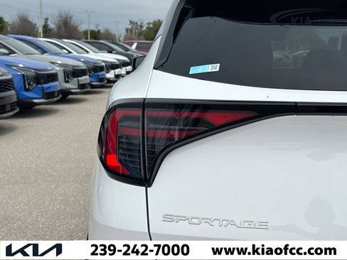New 2026 Kia Sportage EX image 10