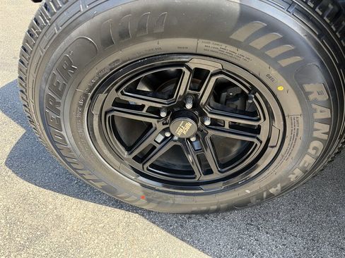 Used 2018 Jeep Wrangler Sport AWD/4WD image 10
