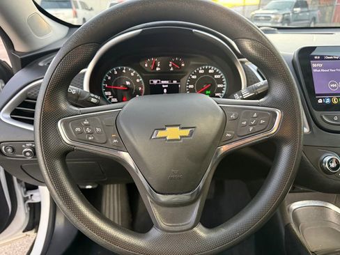 Used 2024 Chevrolet Malibu LT FWD image 13