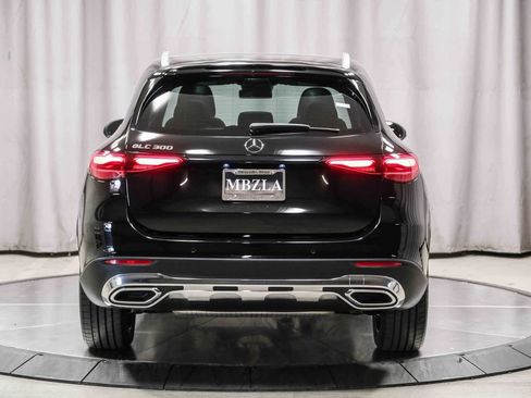 Certified 2025 Mercedes-Benz GLC 300 image 3