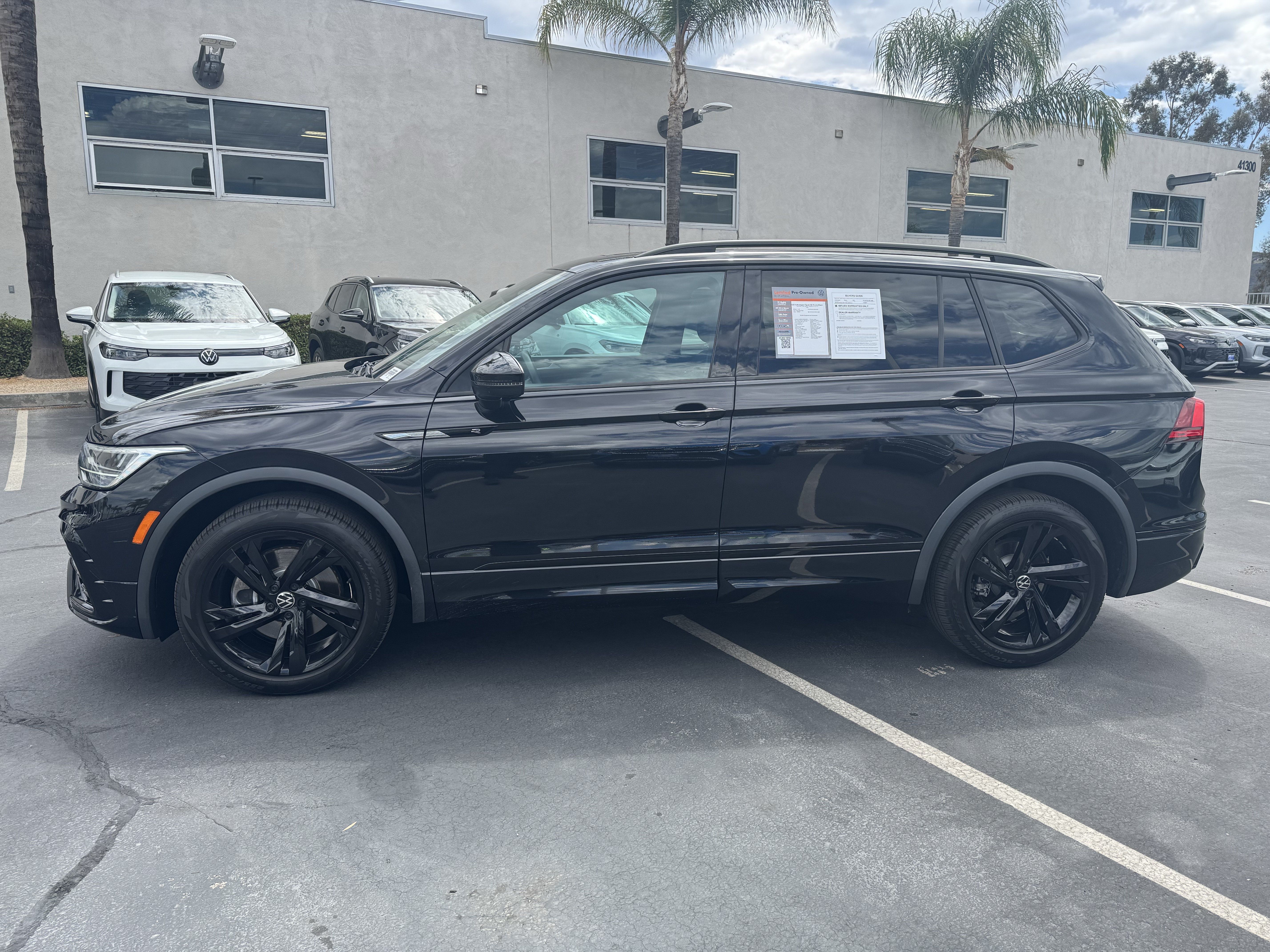 Certified 2023 Volkswagen Tiguan SE R-Line FWD image 6