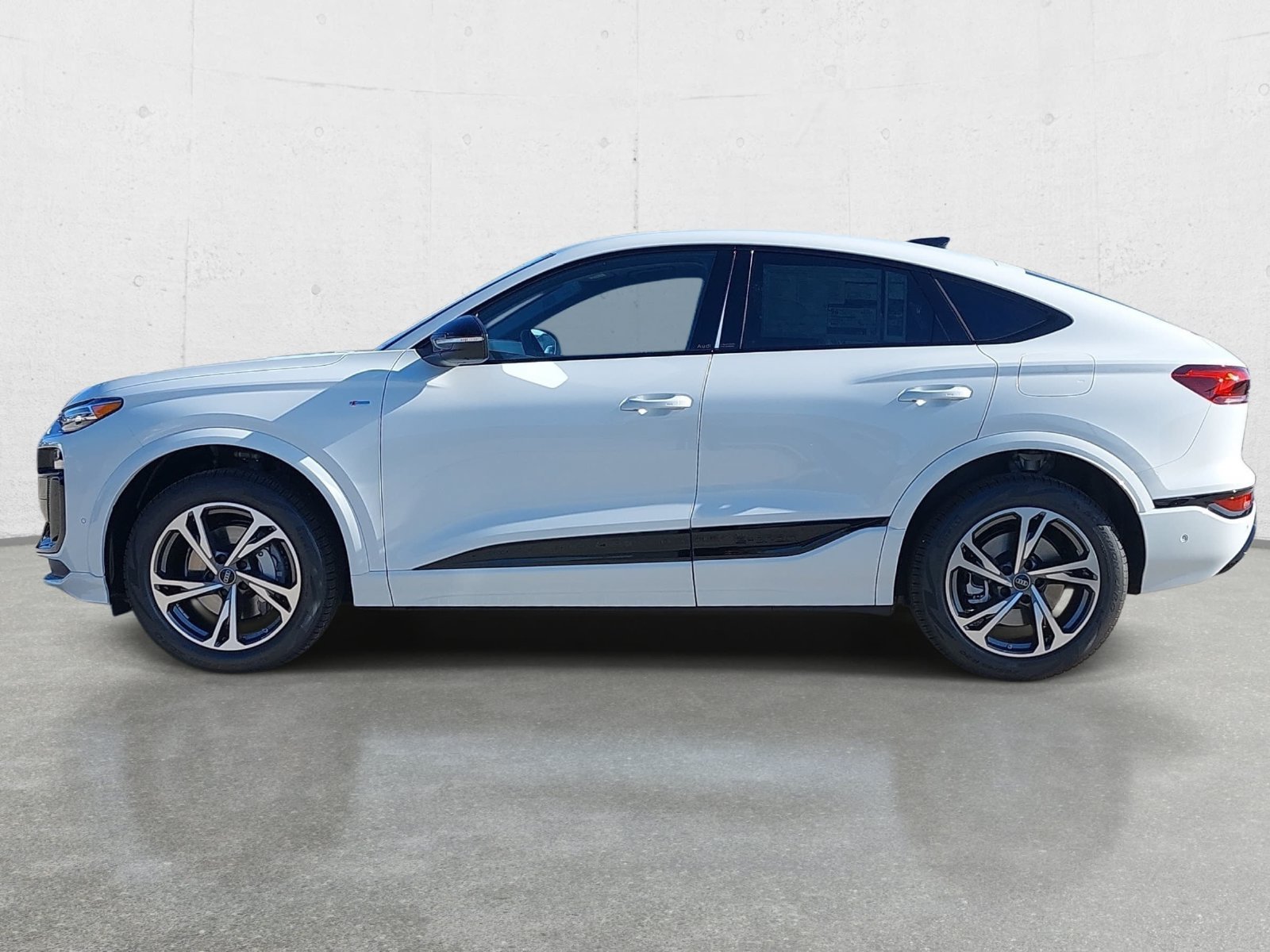 New 2027 Audi Q6 e-tron Premium Plus AWD/4WD image 8