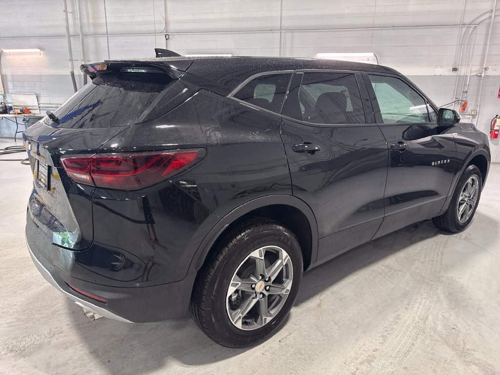 New 2026 Chevrolet Blazer LT FWD image 44