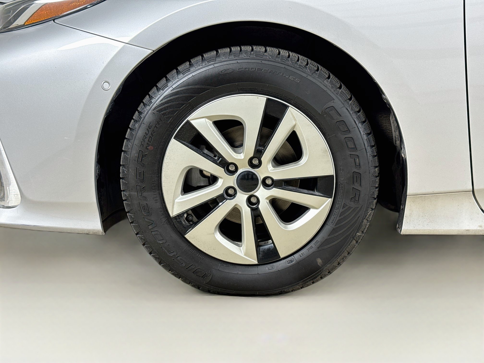 Certified 2017 Toyota Prius Prime Advanced FWD image 26