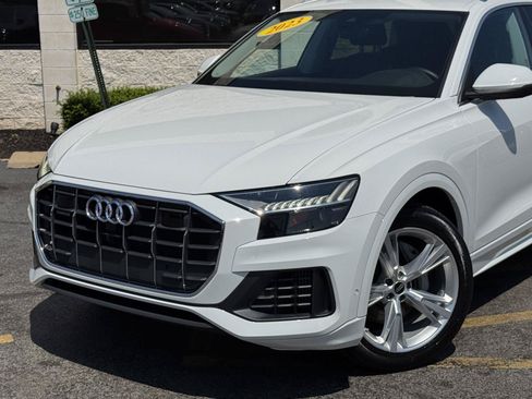 Used 2023 Audi Q8 Premium w/ Convenience Package AWD/4WD image 3