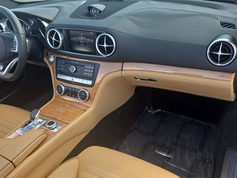 Used 2017 Mercedes-Benz SL 450 image 11