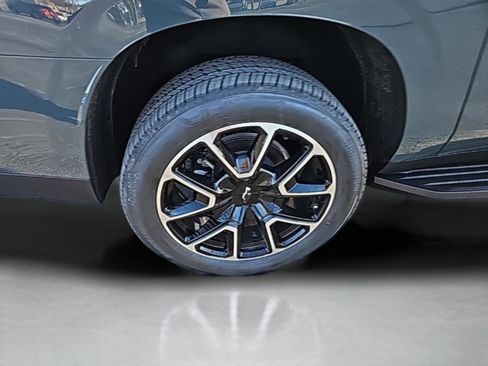New 2026 Chevrolet Suburban RST w/ RST Capability Package image 17