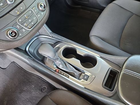 Used 2023 Chevrolet Malibu LT FWD image 19
