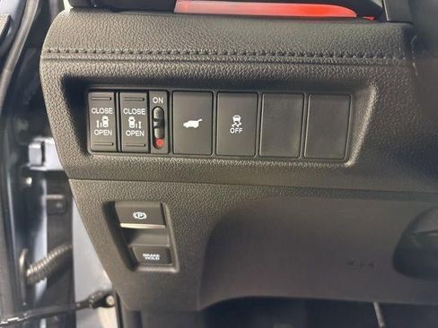 Used 2025 Honda Odyssey Sport-L image 15