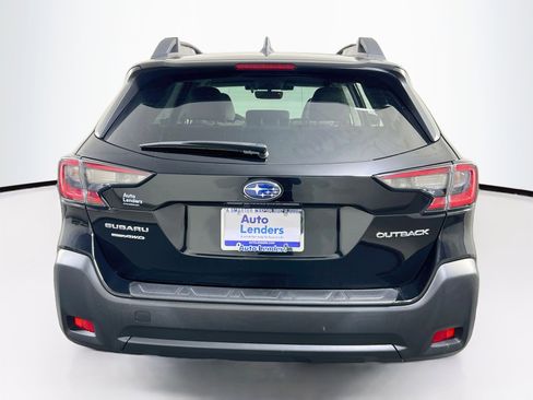 Used 2023 Subaru Outback Premium AWD/4WD image 6