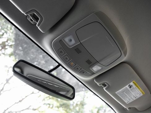 Used 2017 Ford Fusion Titanium image 41