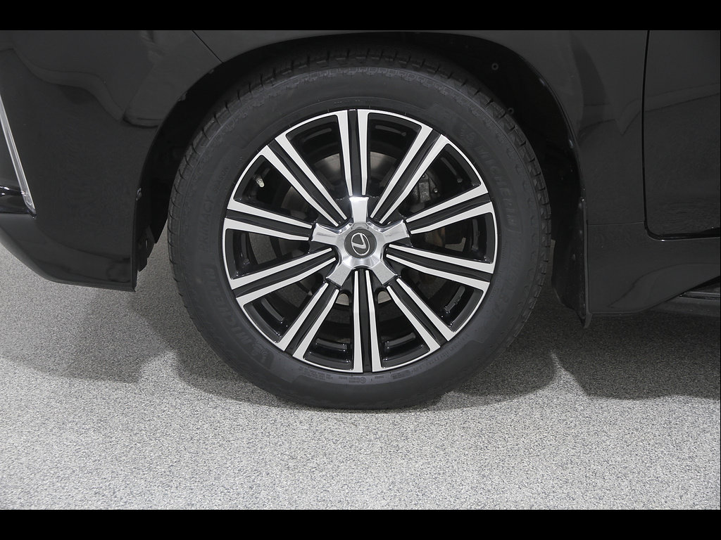 Certified 2021 Lexus LX 570 4WD w/ Luxury Package image 24