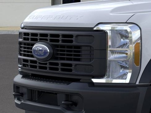 New 2026 Ford F550 4x4 Regular Cab Super Duty image 17