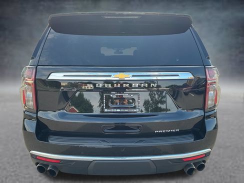 Used 2024 Chevrolet Suburban Premier AWD/4WD image 4