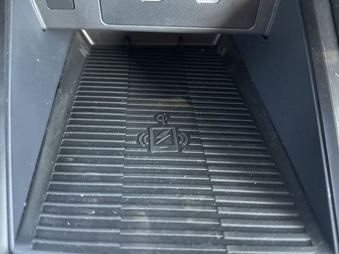 New 2026 Nissan Kicks SR image 14