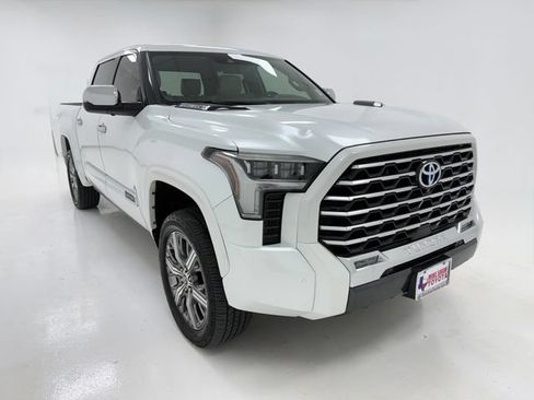 Used 2022 Toyota Tundra Capstone AWD/4WD image 2