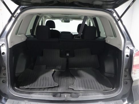 Used 2017 Subaru Forester 2.5i Premium w/ All-Weather Package AWD/4WD image 4