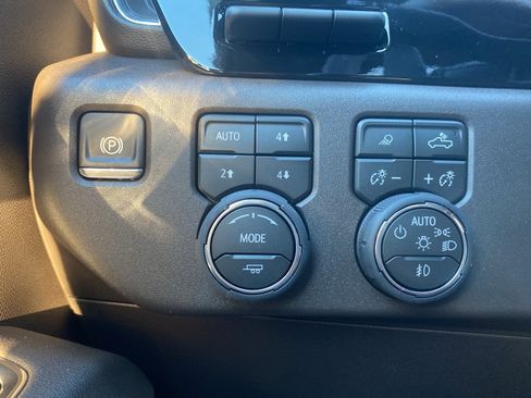 New 2026 Chevrolet Silverado 1500 LTZ w/ LTZ Premium Package image 31