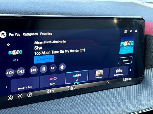 New 2026 Nissan Kicks SR w/ Illumination Package FWD image 7