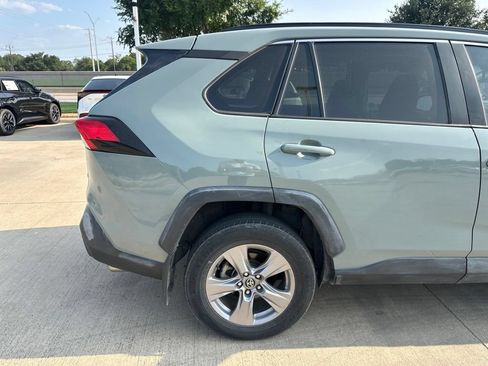 Used 2022 Toyota RAV4 XLE FWD image 12