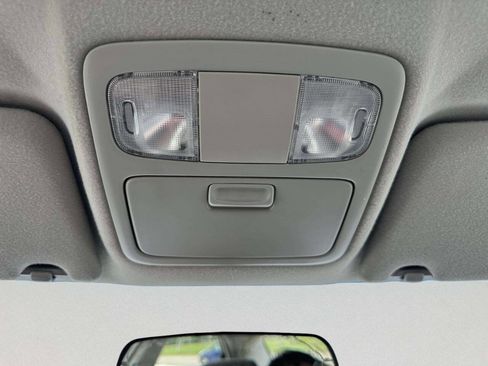Used 2006 Toyota Camry LE FWD image 29