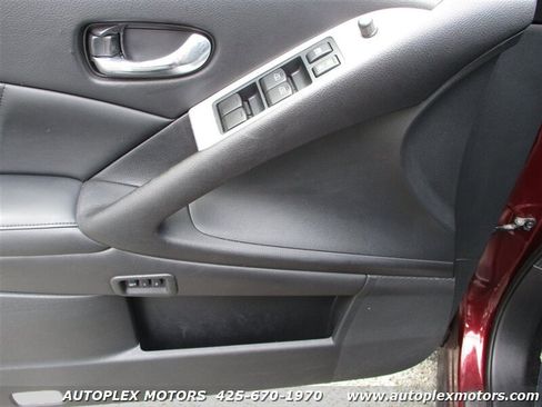 Used 2012 Nissan Murano SL w/ Navigation Pkg image 25