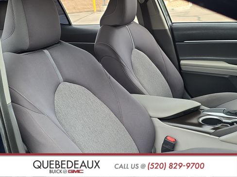 Used 2021 Toyota Camry LE FWD image 27
